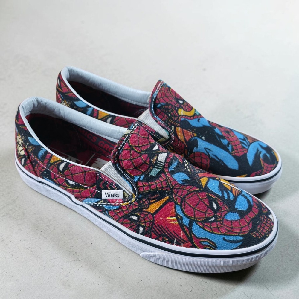 Vans Classic Slip-on X Marvel Spiderman US Mens 10 Shoes Sneakers *Barely Worn.